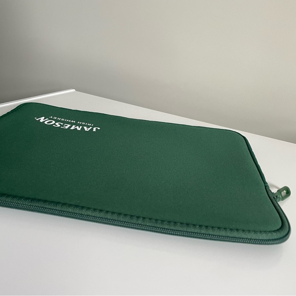 Jameson Irish Whiskey- Laptop/Tablet Case - Picture 5 of 15